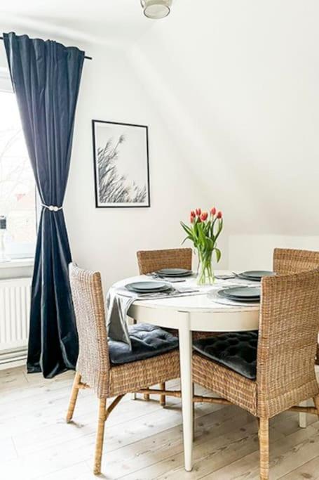 Modernes Apartment Mit Balkon Free Parking Netflix Celle Exterior photo
