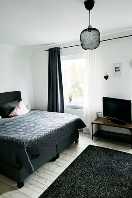 Modernes Apartment Mit Balkon Free Parking Netflix Celle Exterior photo